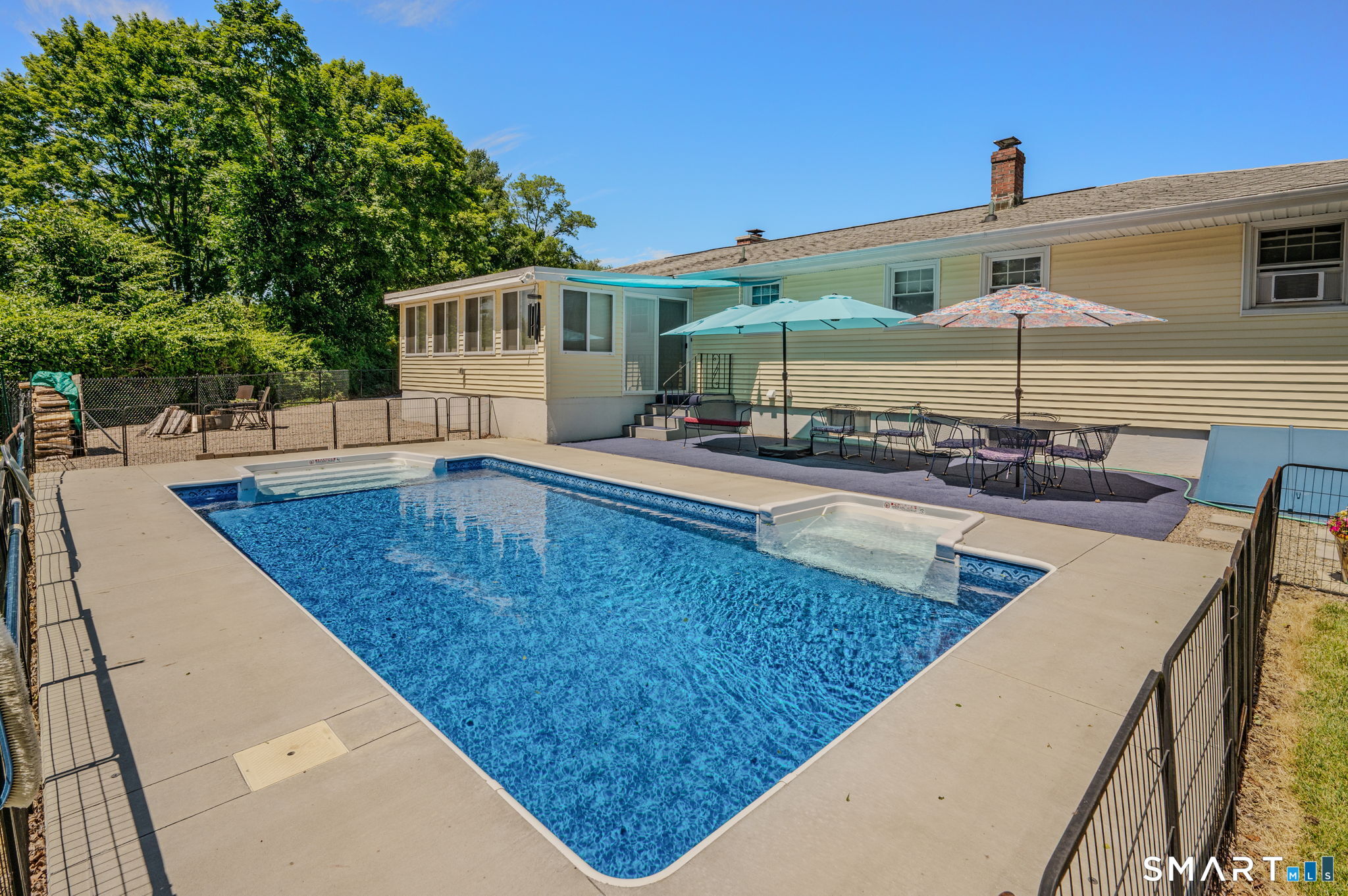 25 Sandy Hollow Drive