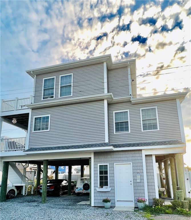 28 Beach Road West
