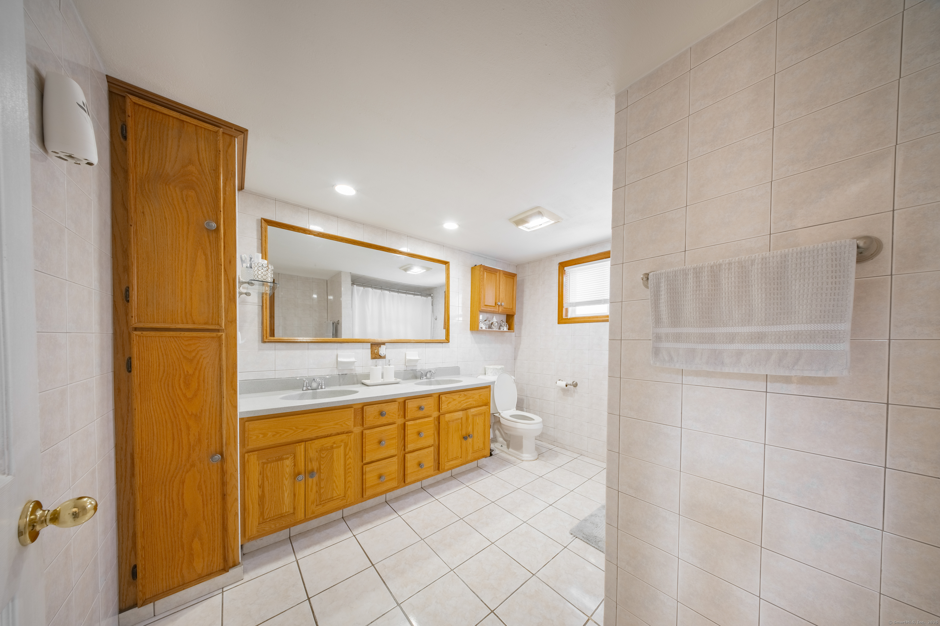 127 Vista Drive, East Haven, Connecticut image 10