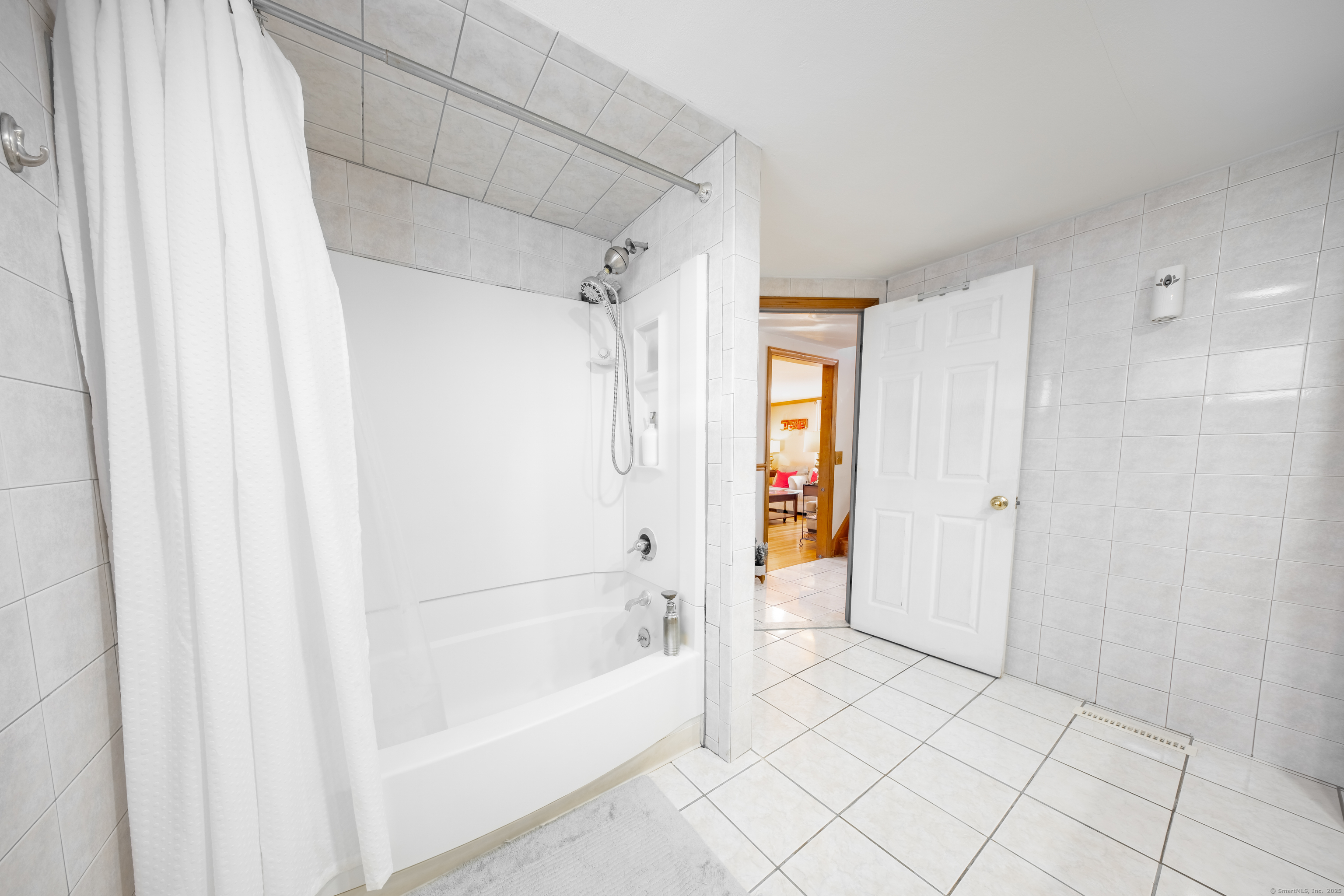 127 Vista Drive, East Haven, Connecticut image 12