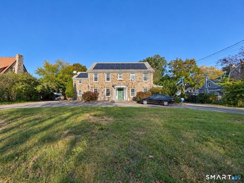 Photo of 600 Brooklawn Avenue, Bridgeport, CT 06604 (MLS # 24210504)