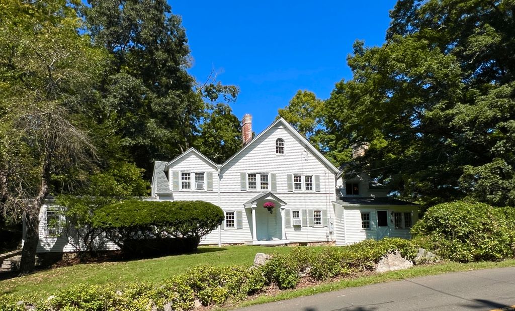 Photo of 301 Haviland Road, Stamford, CT 06903 (MLS # 24138632)