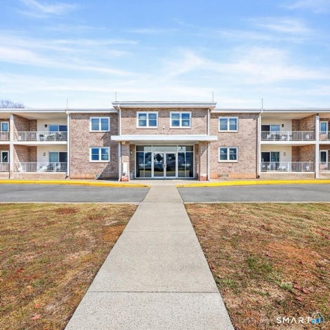 Condo For Rent - 40 Chapel Street #213<br/> Milford, CT 06460