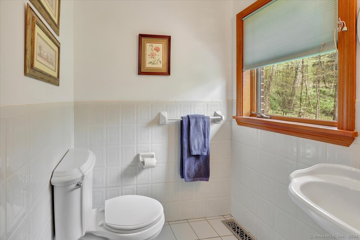 593 Park Road Extension, Middlebury, Connecticut image 19