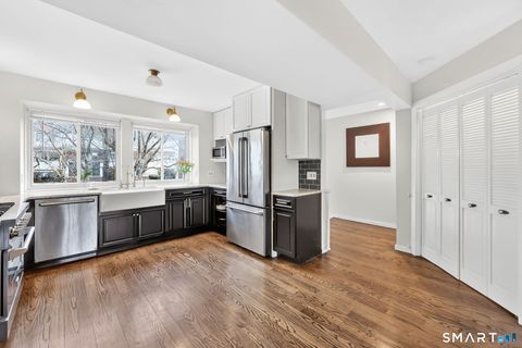 Tiny photo for 8 Whirling Dun #8, Canton, CT 06019 (MLS # 24161647)