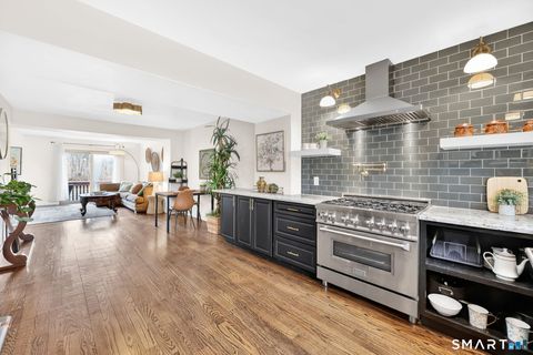 Tiny photo for 8 Whirling Dun #8, Canton, CT 06019 (MLS # 24161647)