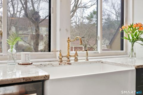 Photo of 8 Whirling Dun #8, Canton, CT 06019 (MLS # 24161647)