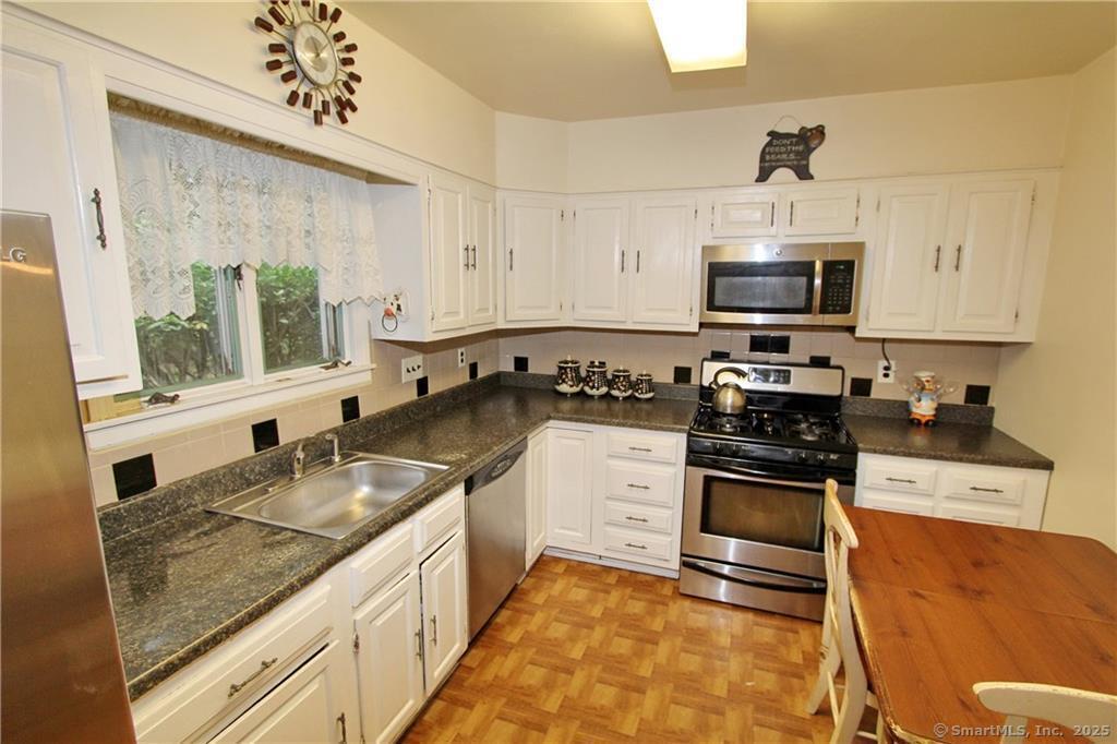 159 Hemlock Road