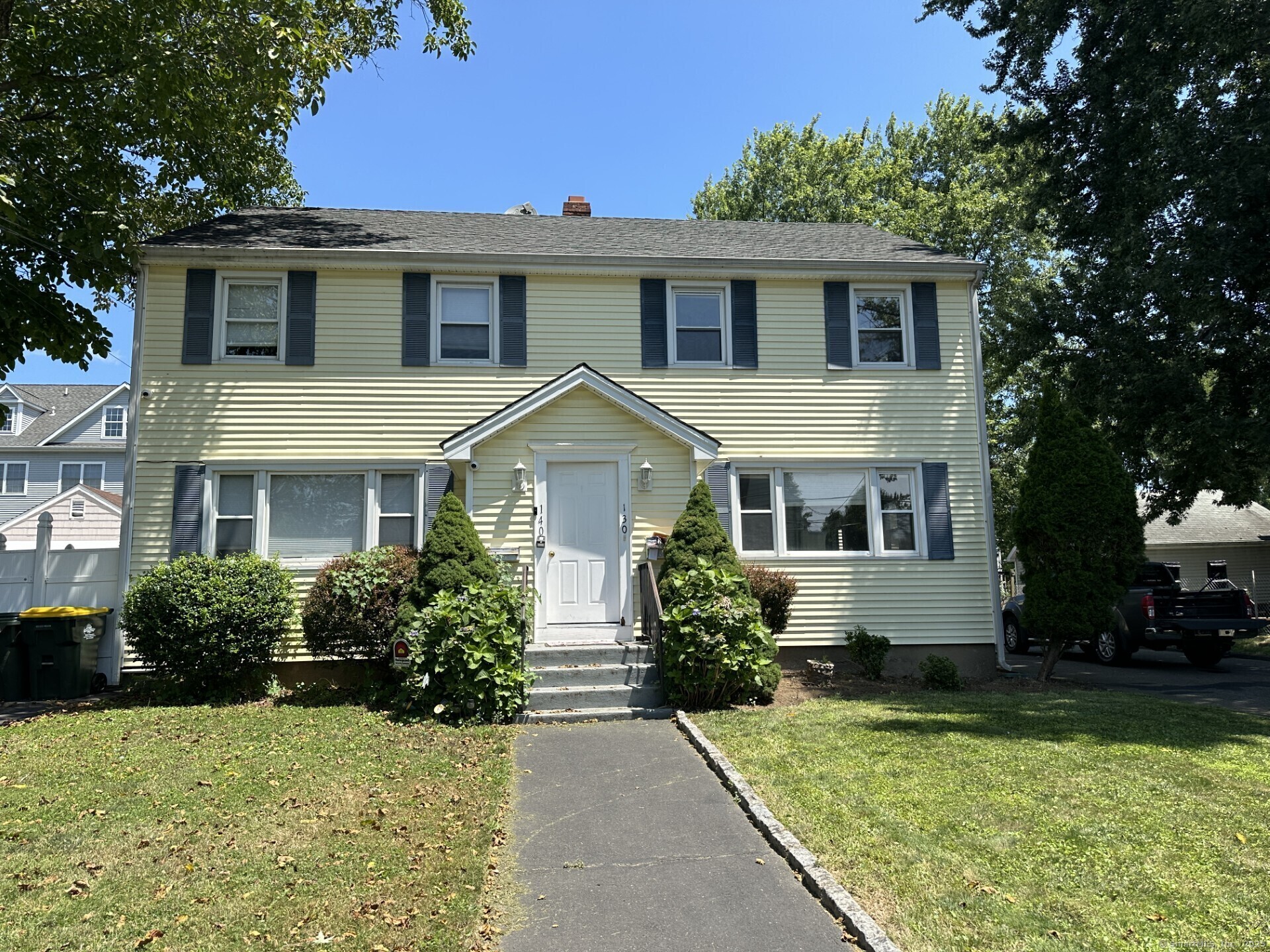 Property for Sale at Halley Avenue, Fairfield, Connecticut - Bedrooms: 3 
Bathrooms: 2 
Rooms: 6  - $472,500