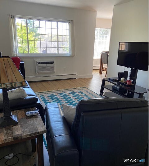 Photo of 6 Canterbury Court #6, Brookfield, CT 06804 (MLS # 24184807)