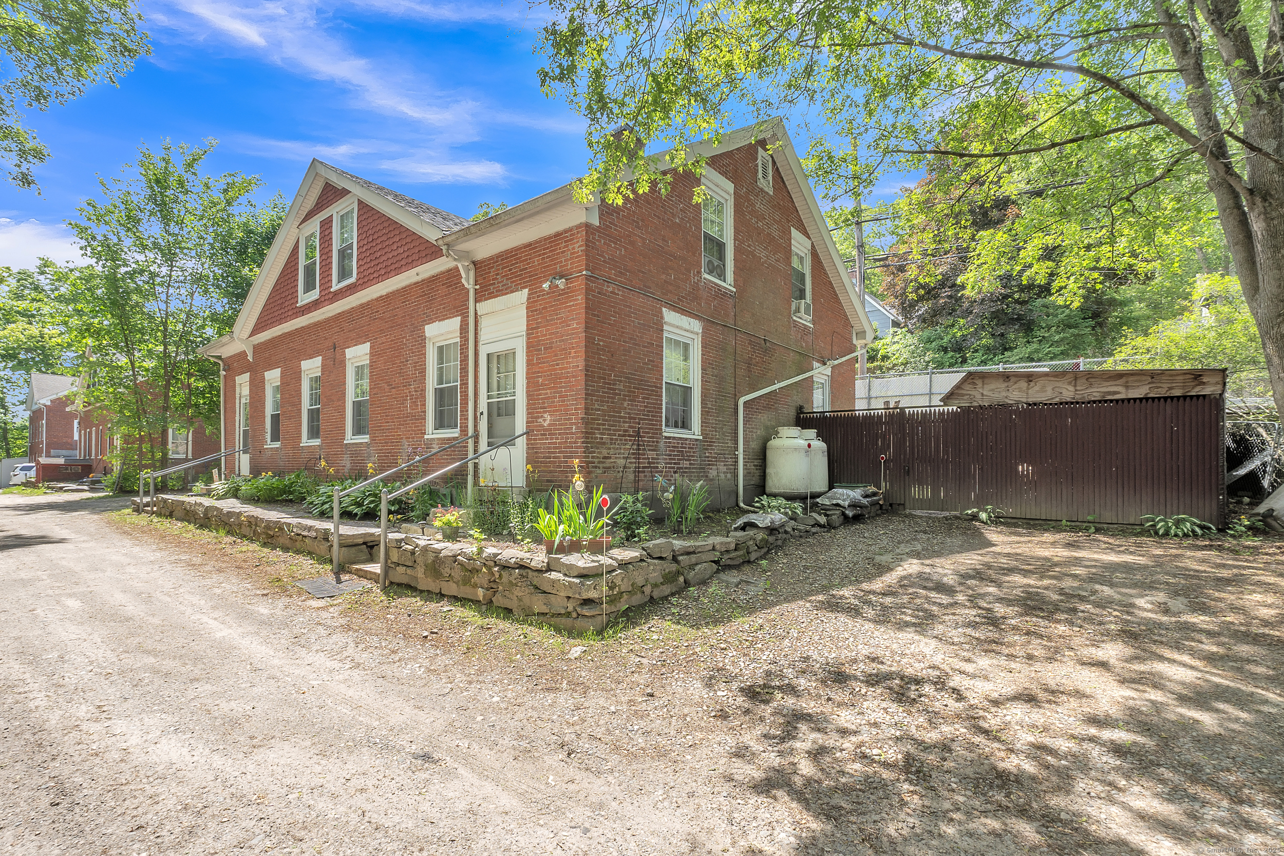 981 Riverside Drive