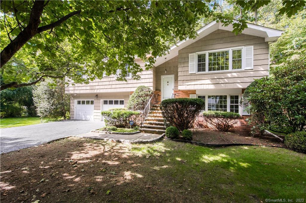 Photo 1 of 4 Littlebrook Road, Darien, Connecticut, $760,000, Web #: 170018706