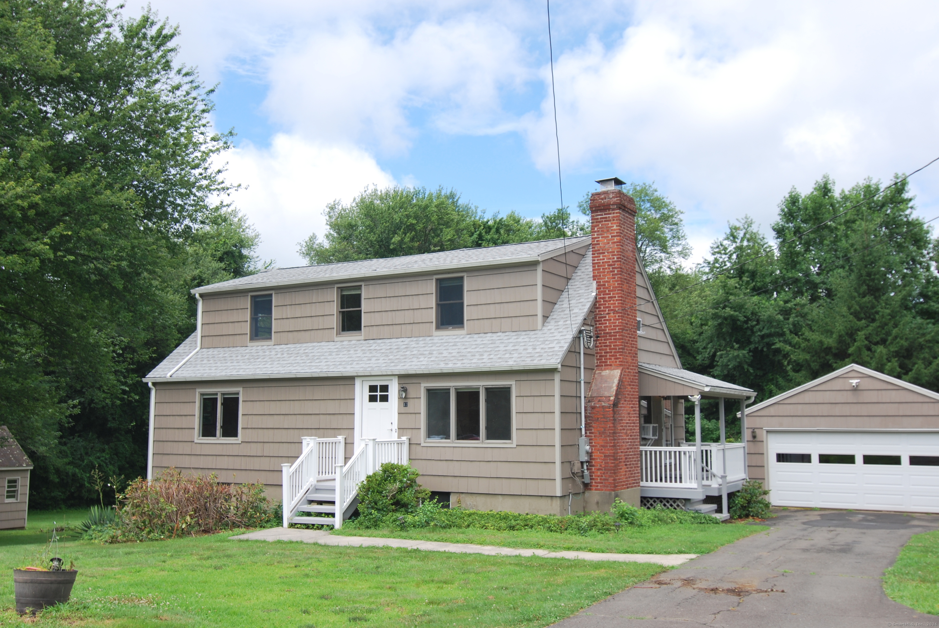 Rental Property at 12 Fieldstone Drive, Newtown, Connecticut - Bedrooms: 4 
Bathrooms: 2 
Rooms: 7  - $3,500 MO.