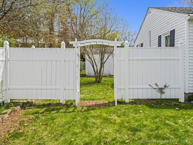 21 Poplar Street