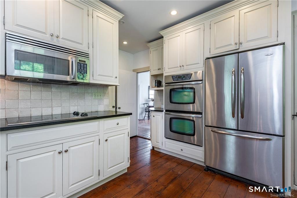 103 Litchfield Road