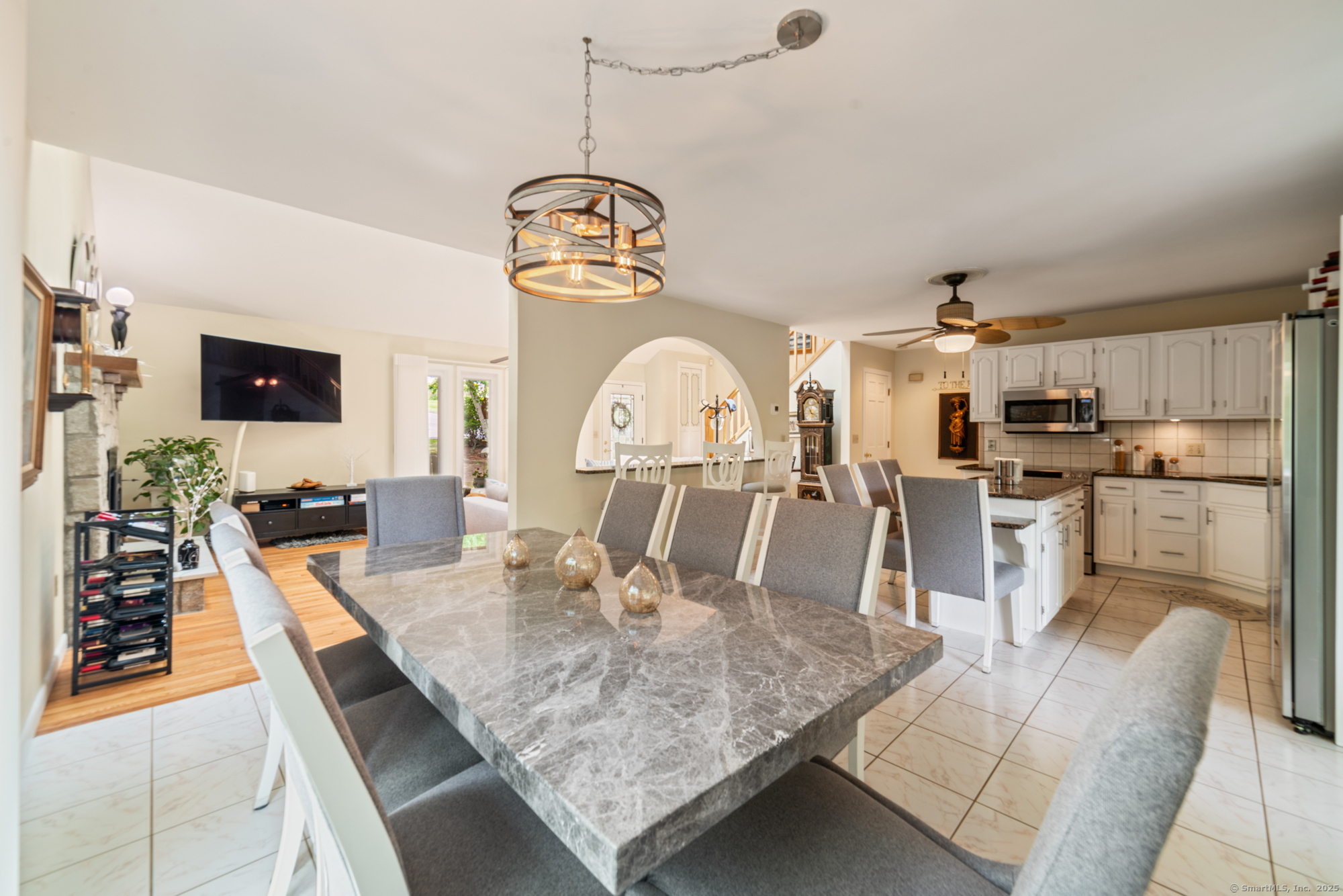 19 Sanford Street, Wolcott, Connecticut image 9