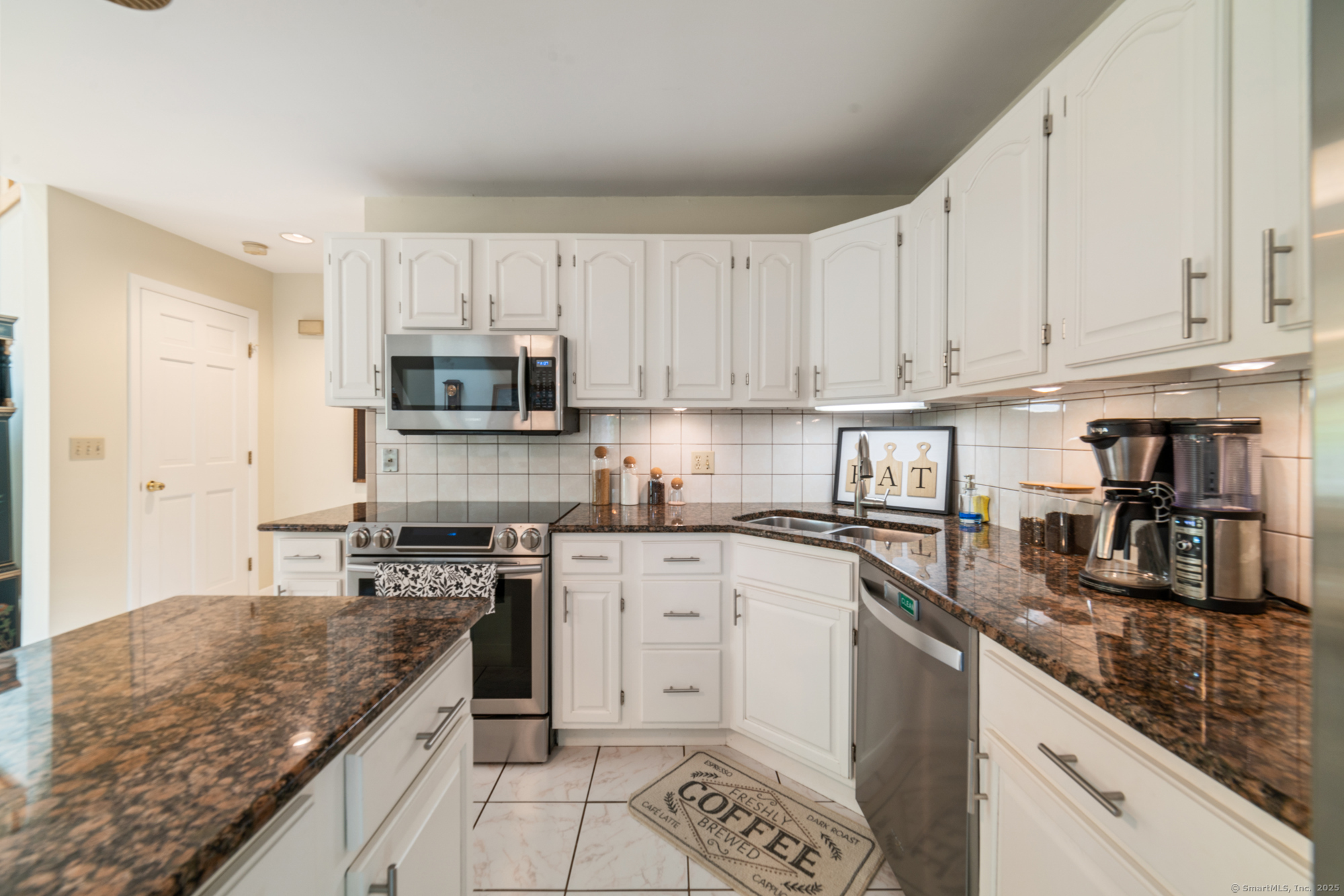 19 Sanford Street, Wolcott, Connecticut image 10