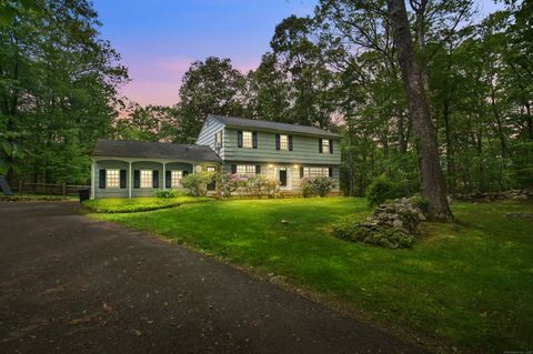68 Blue Spruce Circle Weston CT 06883