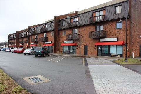 60 Main Street 12 Windsor Locks CT 06096