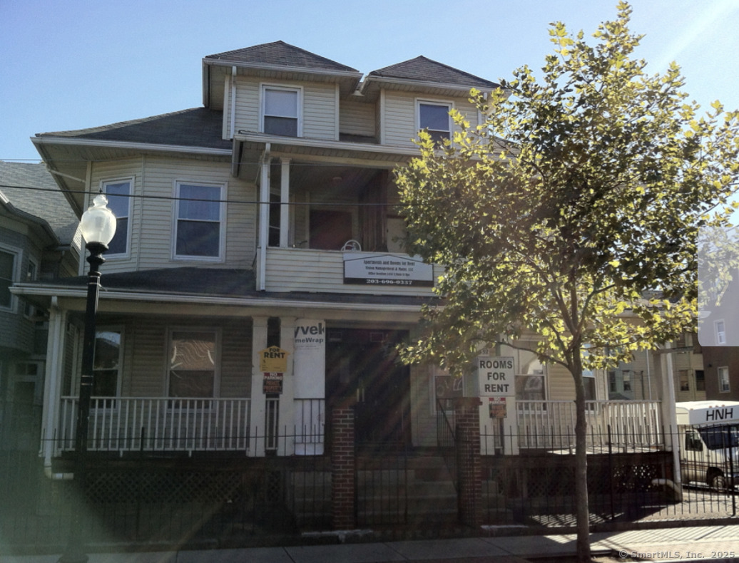 Rental Property at E Main Street 23, Bridgeport, Connecticut - Bedrooms: 1 
Bathrooms: 1 
Rooms: 1  - $775,000 MO.