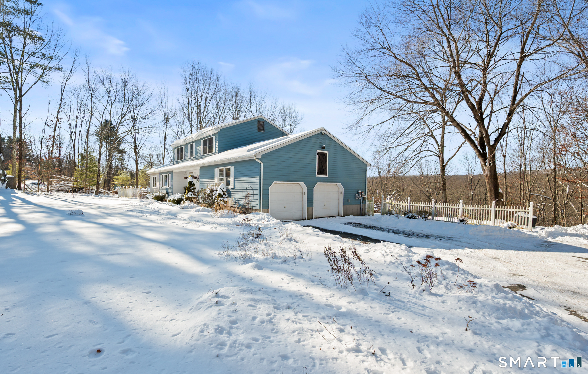 14 Meadow Crest Drive