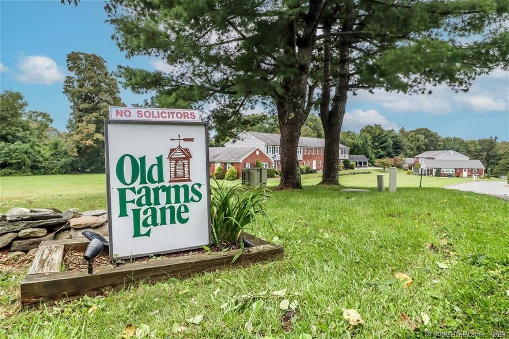 Old Farms Lane 86, New Milford, Connecticut - 2 Bedrooms  
2 Bathrooms  
6 Rooms - 