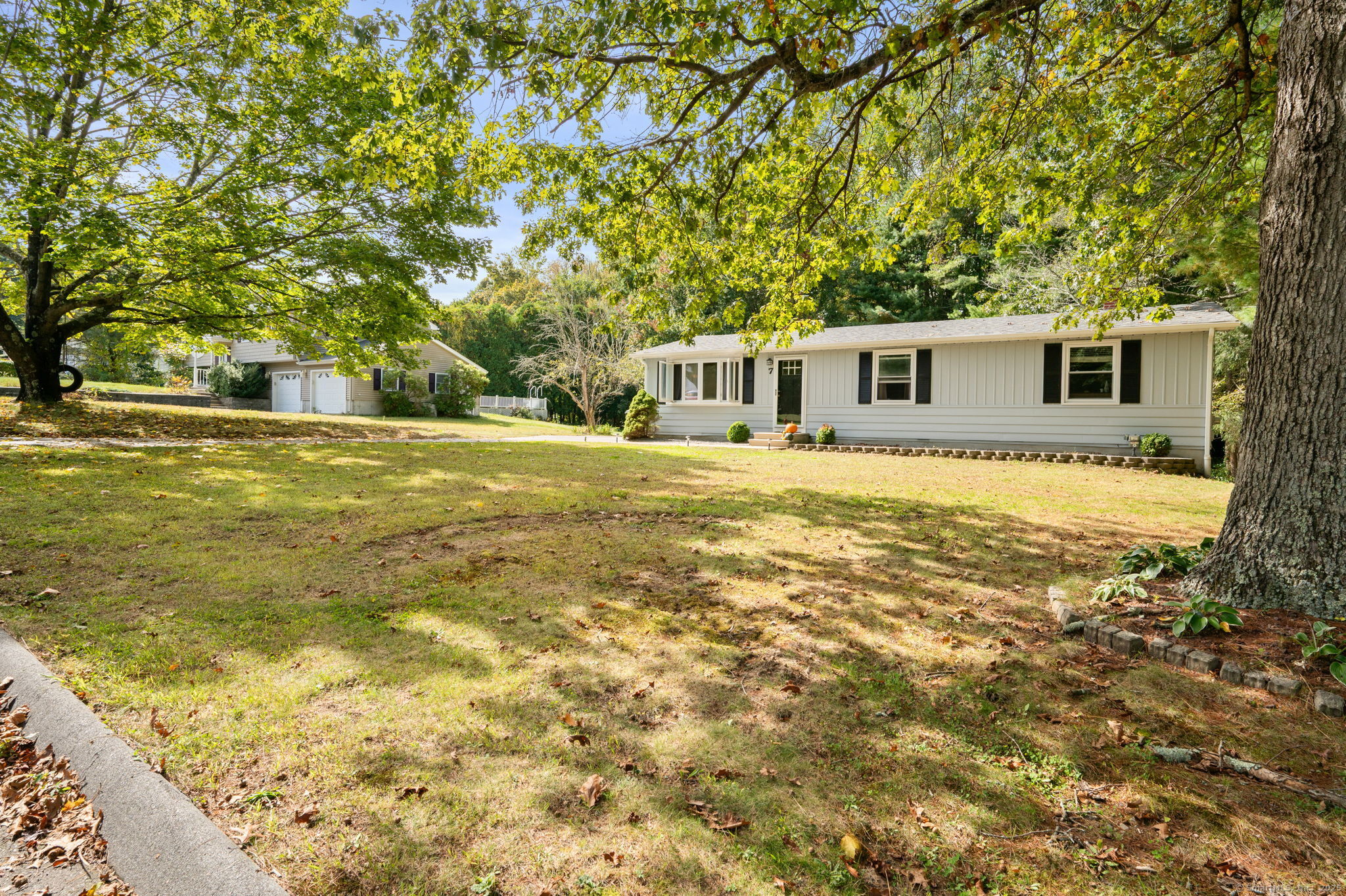 7 Cedar Lane