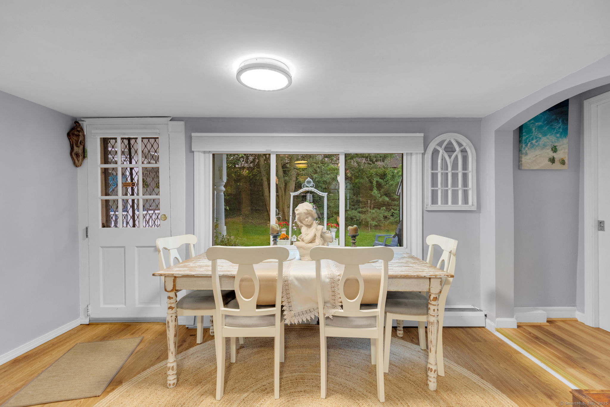 Farmington, Connecticut 06085, United States, 2 Bedrooms Bedrooms, ,1 BathroomBathrooms,Residential,Active,192702