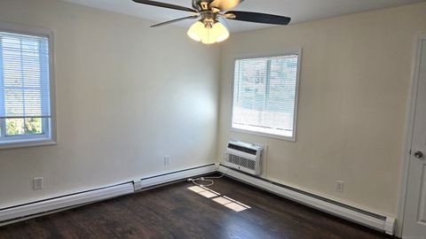 Tiny photo for 113 Park Avenue #10, Danbury, CT 06810 (MLS # 24121863)