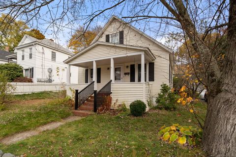 Photo of 15 Maynard Street, Putnam, CT 06260 (MLS # 24137394)