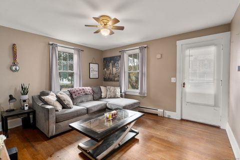 Tiny photo for 15 Maynard Street, Putnam, CT 06260 (MLS # 24137394)