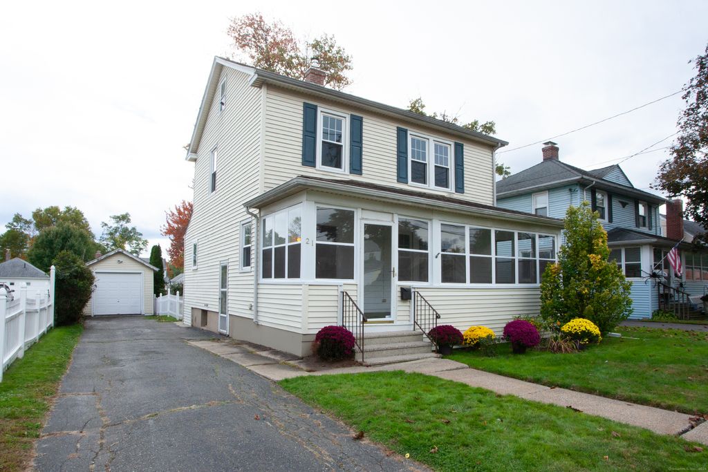 Photo of 21 Saint James Street, West Hartford, CT 06119 (MLS # 24134007)