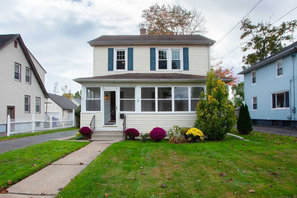 Photo of 21 Saint James Street, West Hartford, CT 06119 (MLS # 24134007)