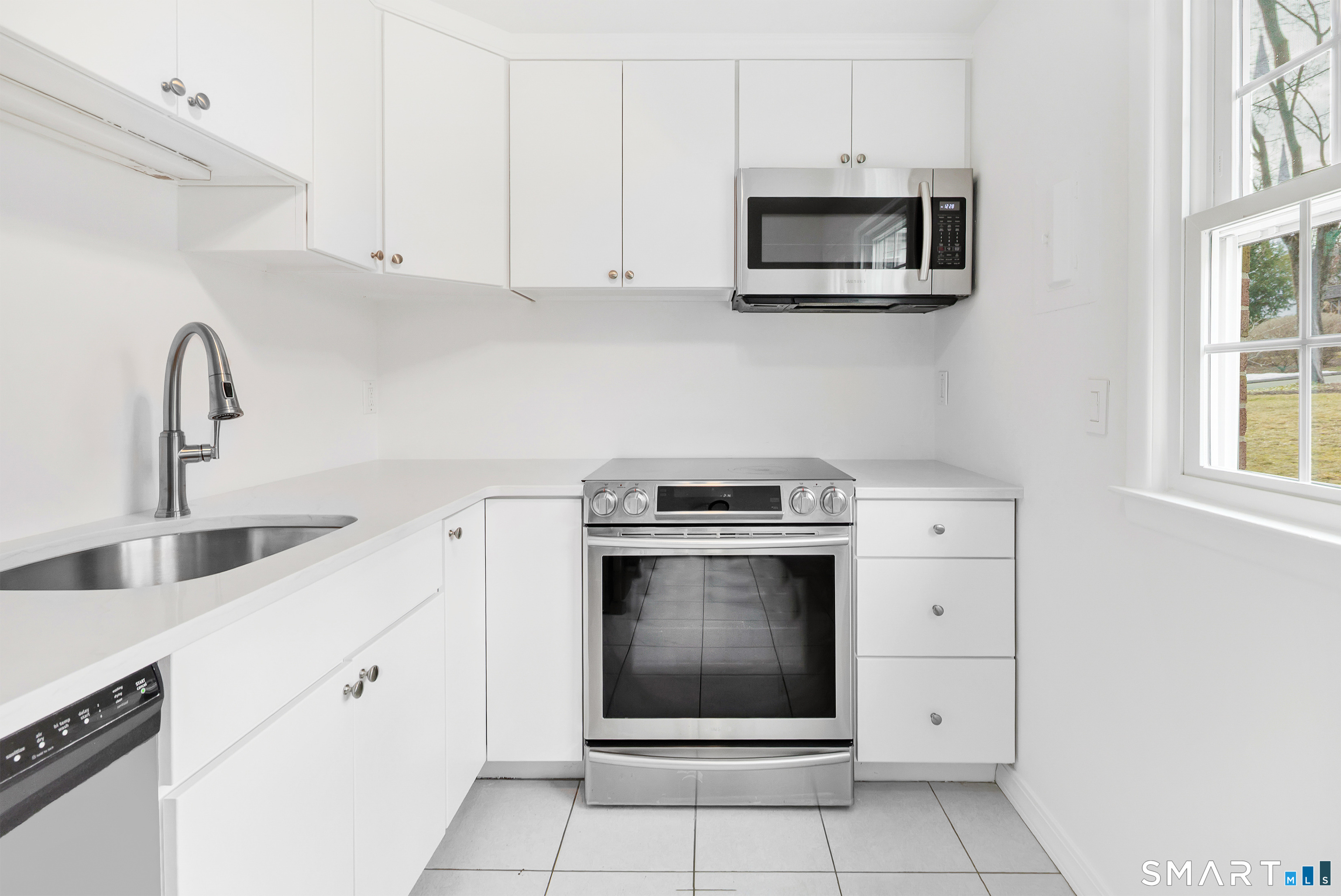 60 Heritage Hill Road APT A