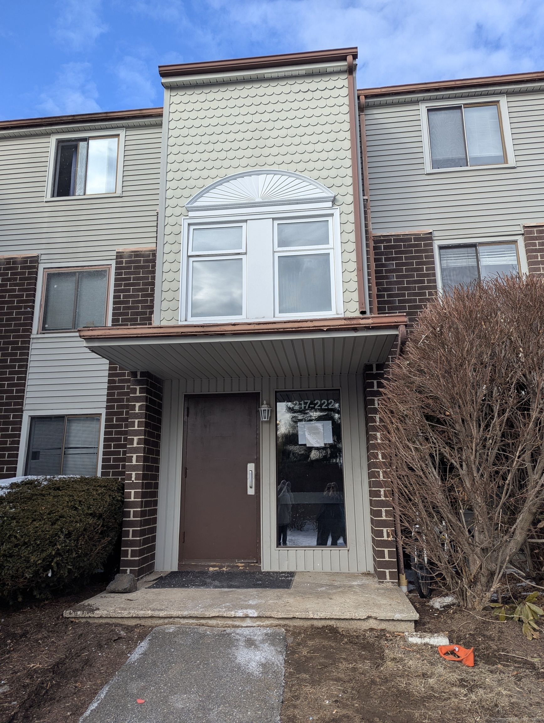 Rental Property at Padanaram Road J222, Danbury, Connecticut - Bedrooms: 1 
Bathrooms: 1 
Rooms: 4  - $1,900 MO.