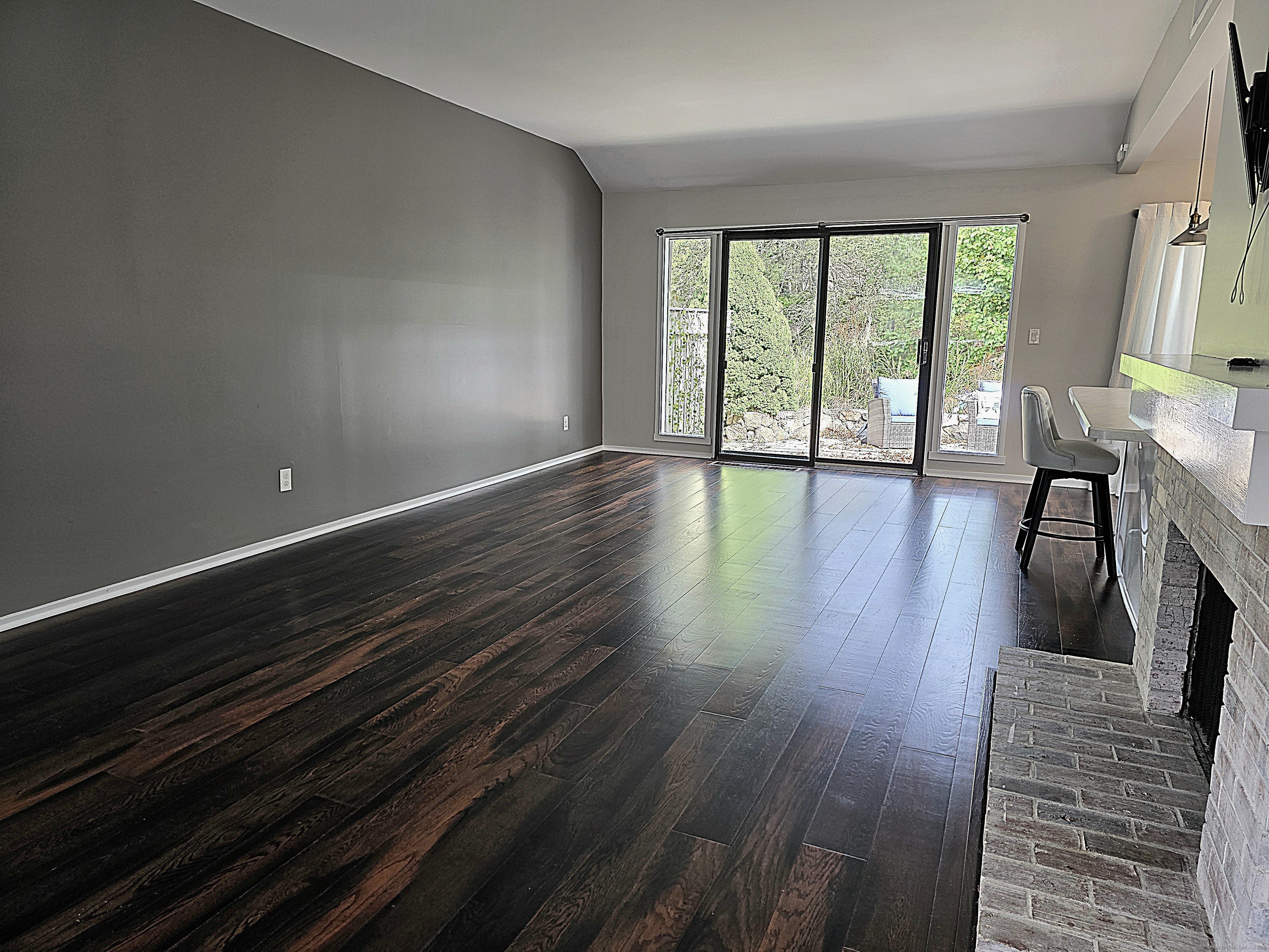 327 Heritage Village B