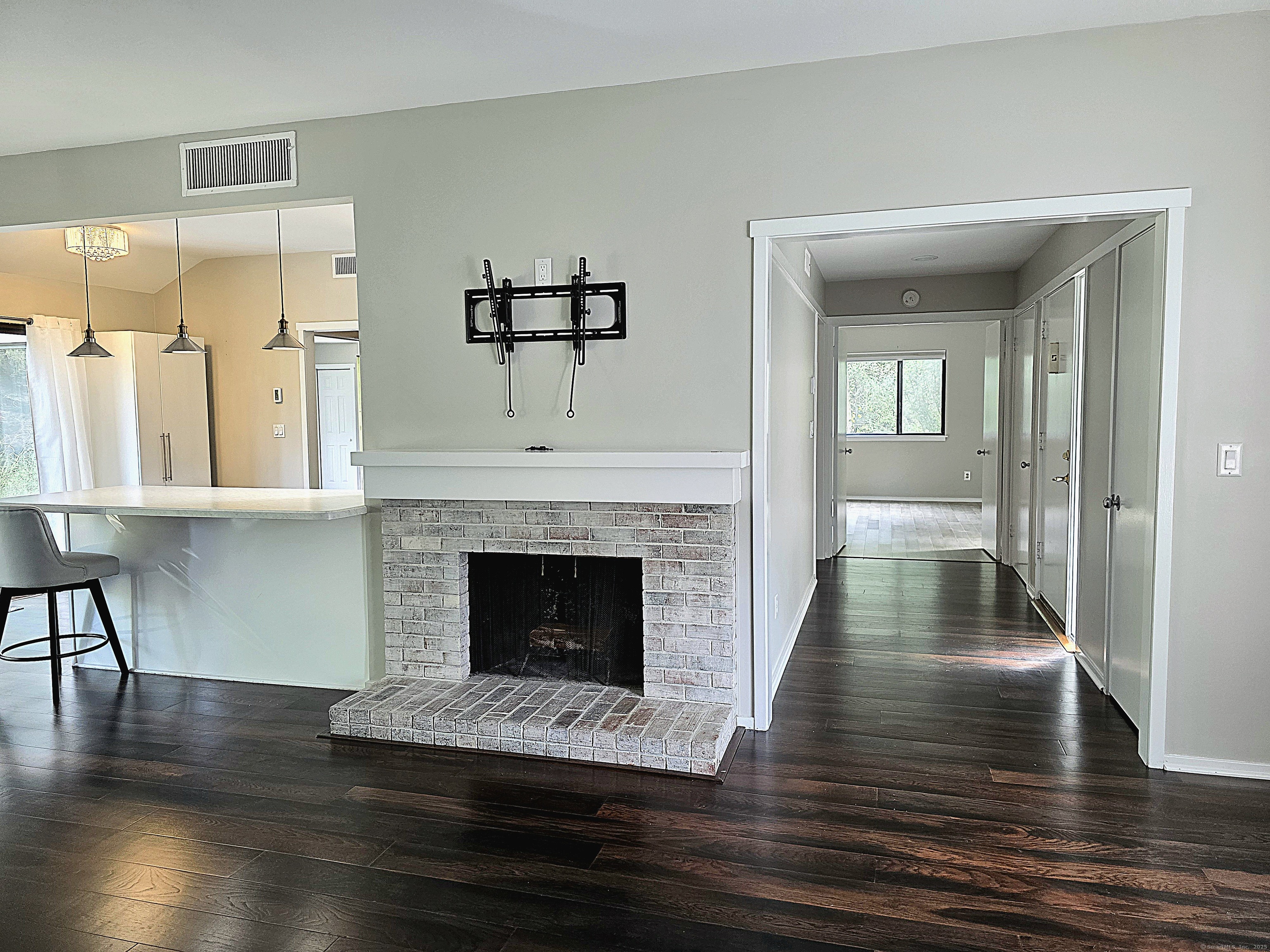 327 Heritage Village B