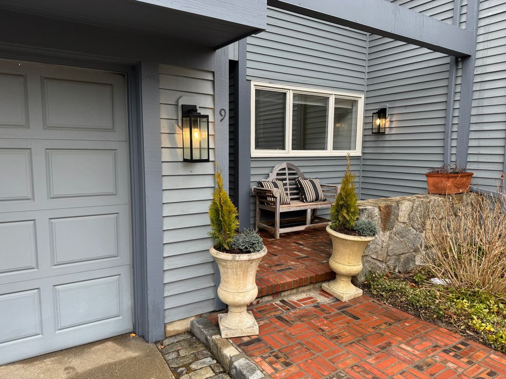 Photo of 1 Island Drive #9, Norwalk, CT 06855 (MLS # 24160919)