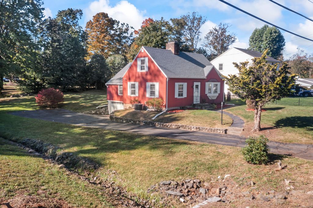 Photo of 13 Sunset Road, North Haven, CT 06473 (MLS # 24130389)