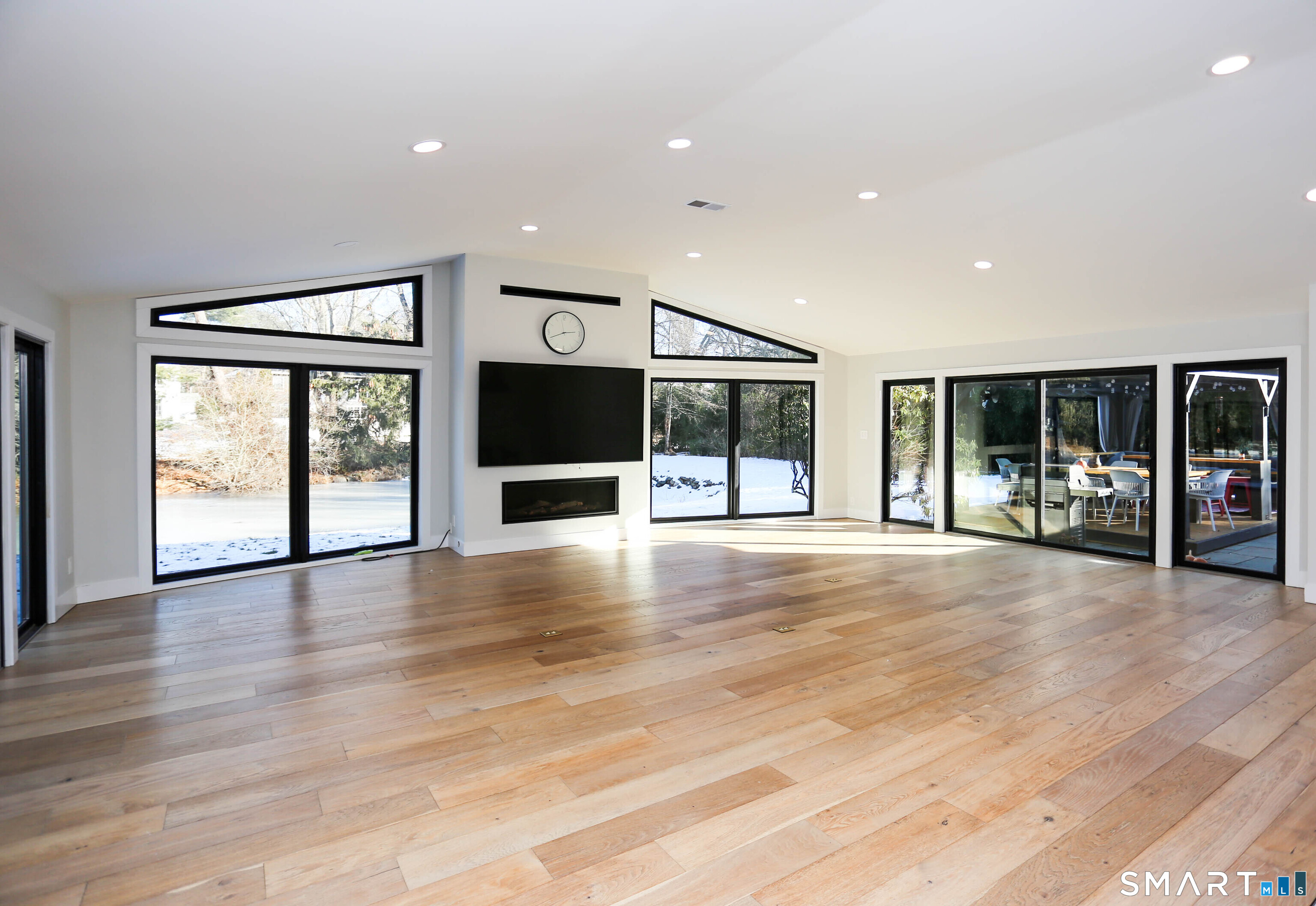 28 Turkey Hill Road North