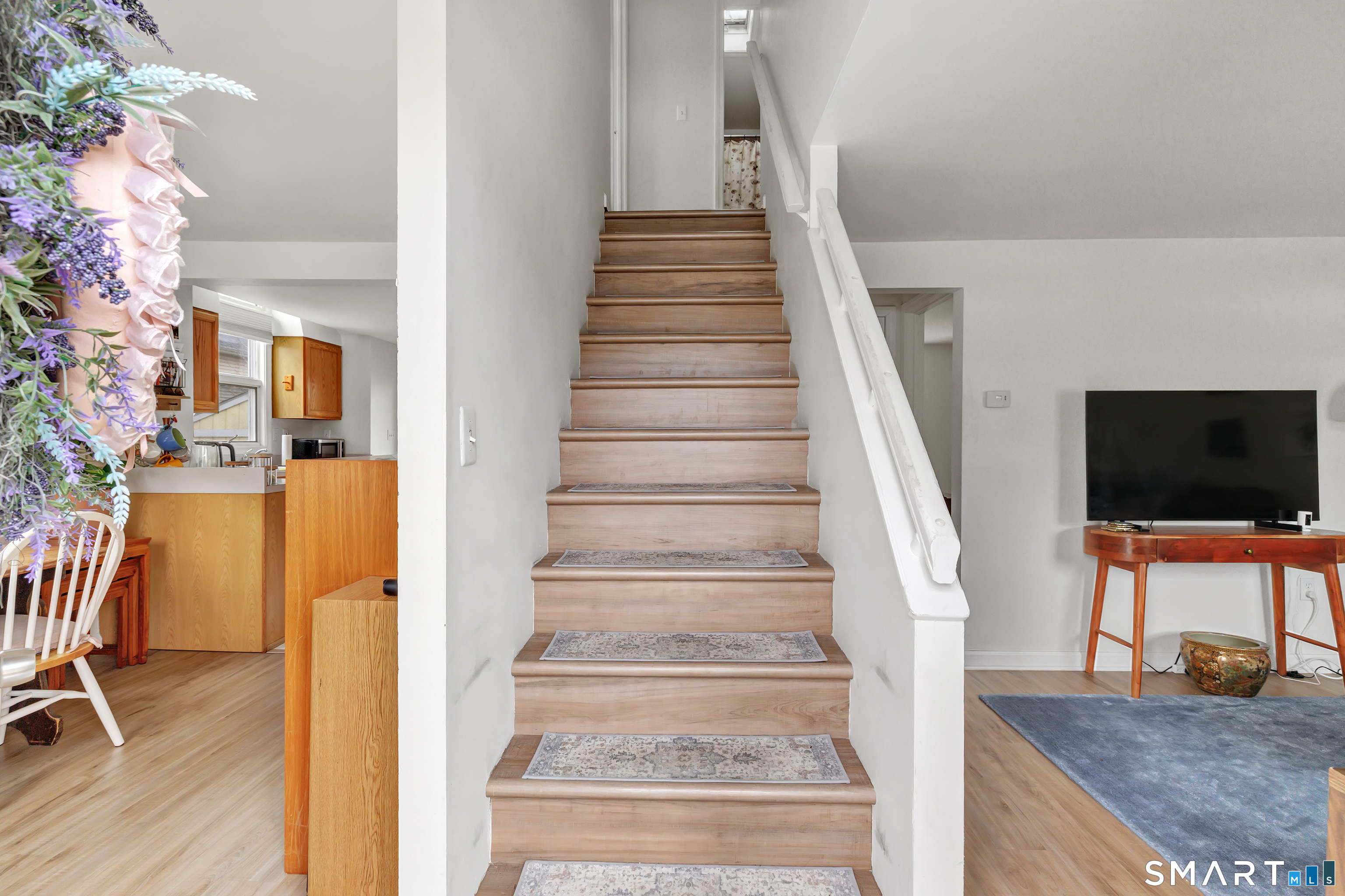 221 Meadows End Road