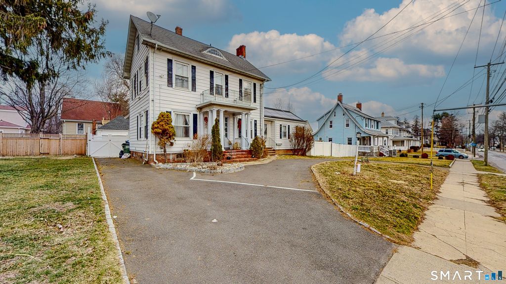 Photo of 2078 Park Avenue, Bridgeport, CT 06604 (MLS # 24158006)