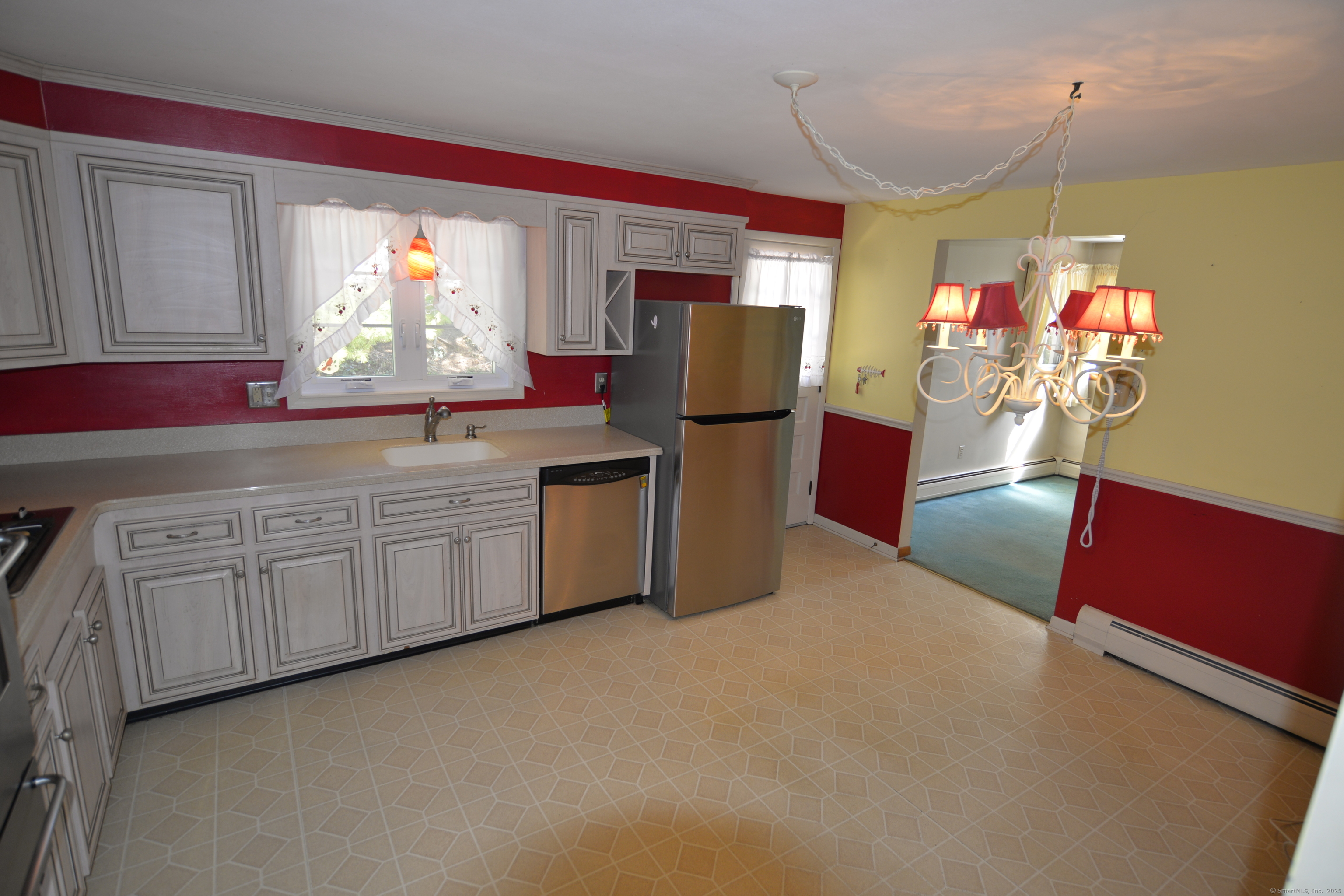 100 Goldbach Drive, Stratford, Connecticut image 6