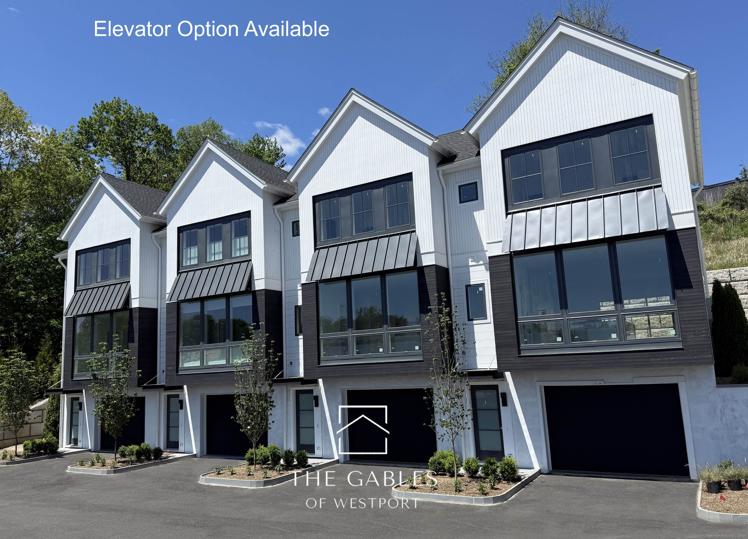 Post Road 103, Westport, Connecticut - 2 Bedrooms  
3 Bathrooms  
5 Rooms - 