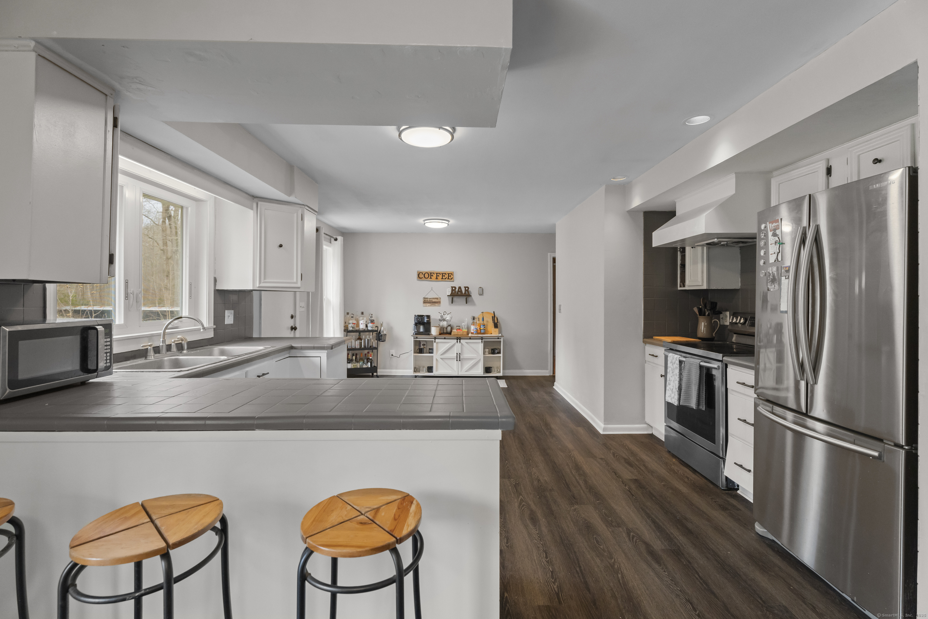 49 Whispering Hills Drive, North Branford, Connecticut image 12