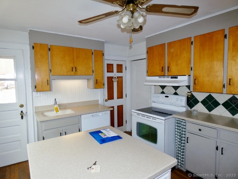 25 Sweeney Street, Naugatuck, Connecticut image 17
