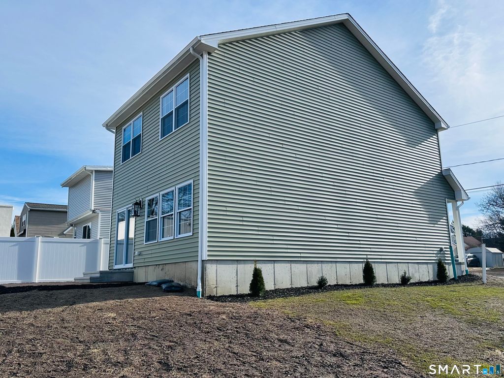 Photo of 124 Highlawn Street, Waterbury, CT 06705 (MLS # 24149848)