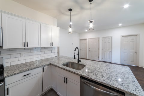 Multifamily For Rent - 84 Sheffield Avenue #1<br/> New Haven, CT 06511