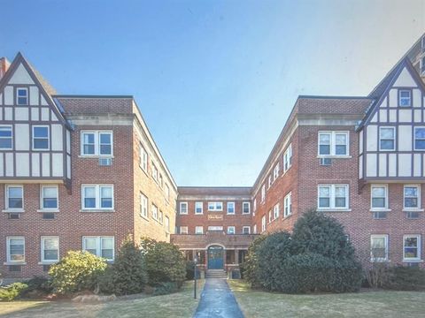 Photo of 77 Glenbrook Road #APT 208, Stamford, CT 06902 (MLS # 24139792)