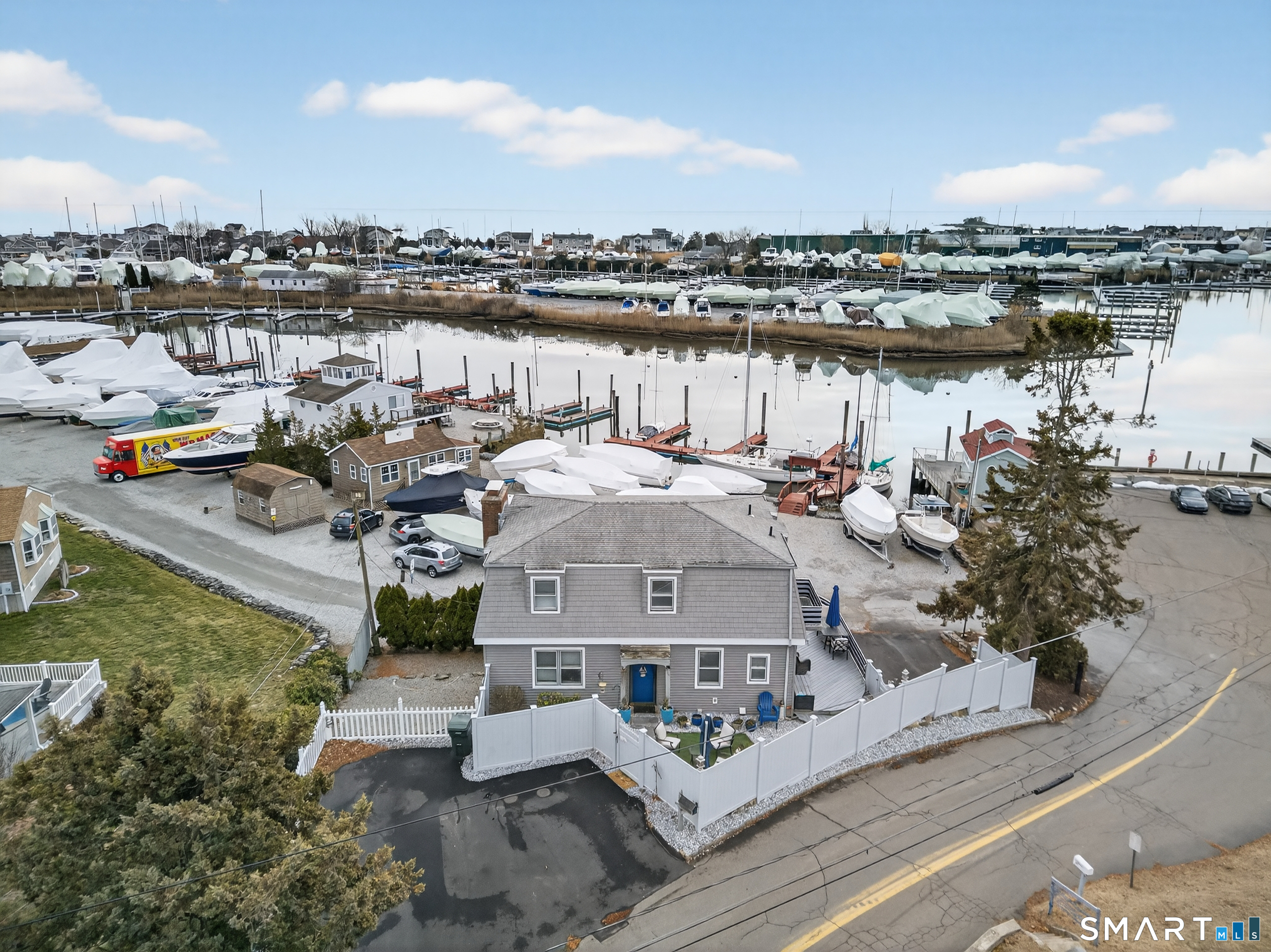 40 Hammock Road South